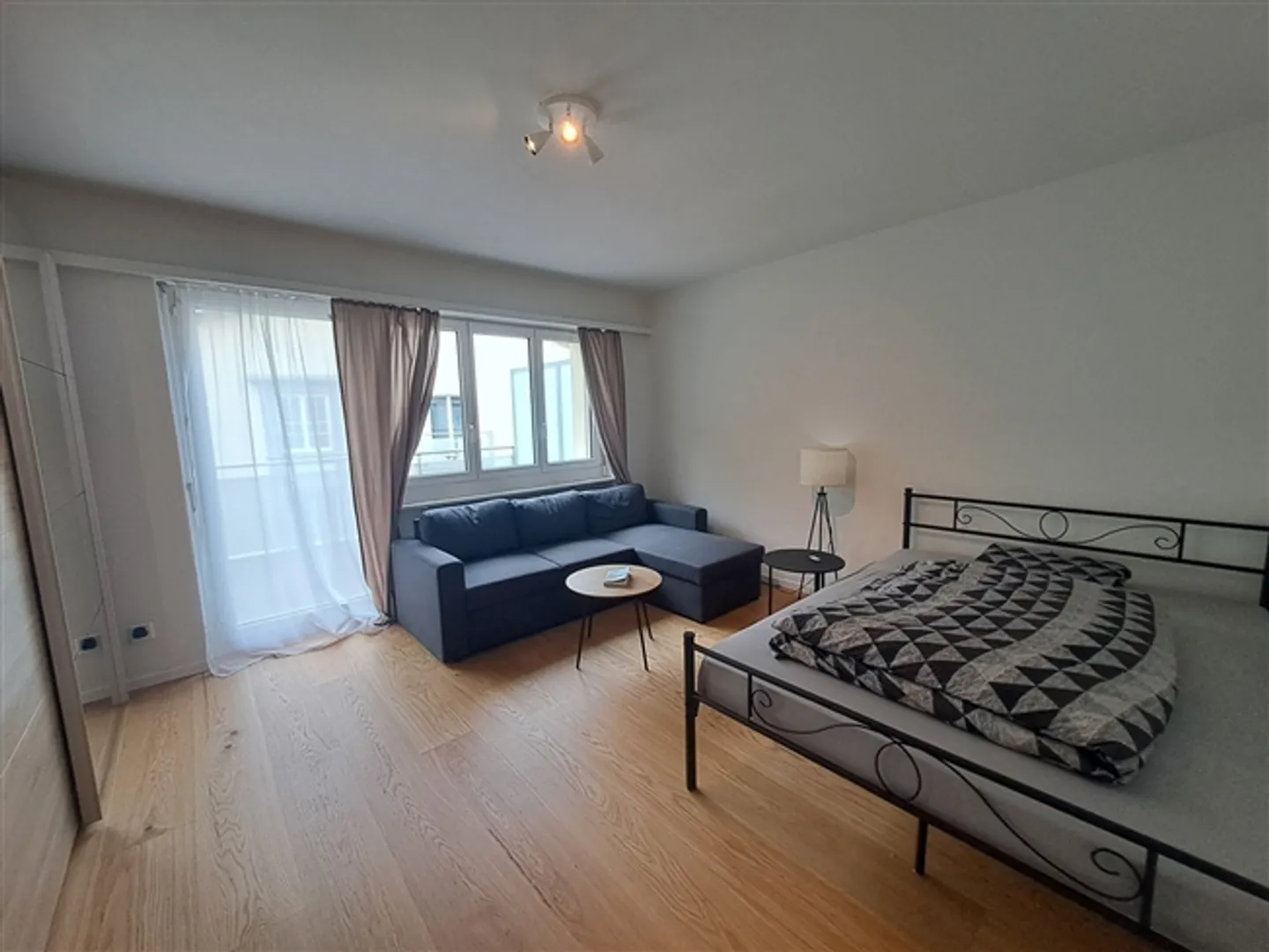 FOR A SINGLE PERSON IN ZURICH - DISTRICT 12 SCHWAMENDINGEN, FURNISHED, TEMPORARY - Photo 4 of 9