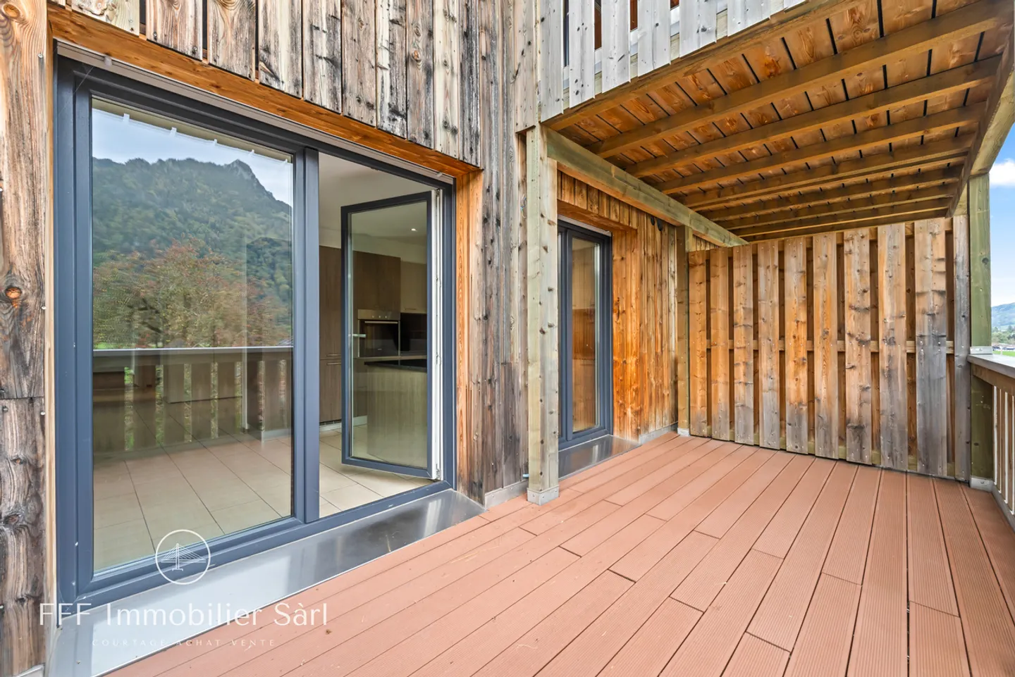 Charming Apartment with Castle View - Photo 15 of 16