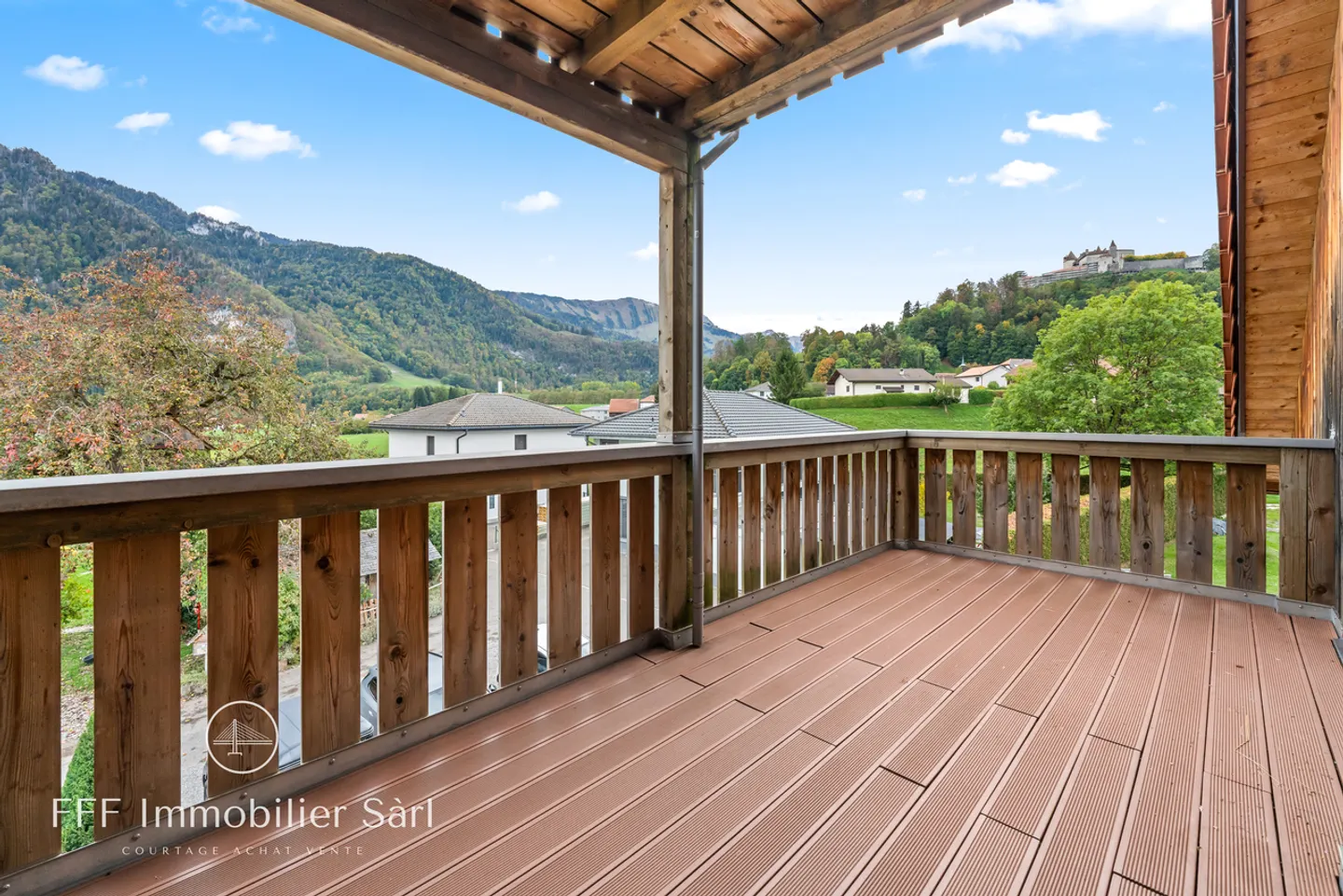 Charming Apartment with Castle View - Photo 16 of 16