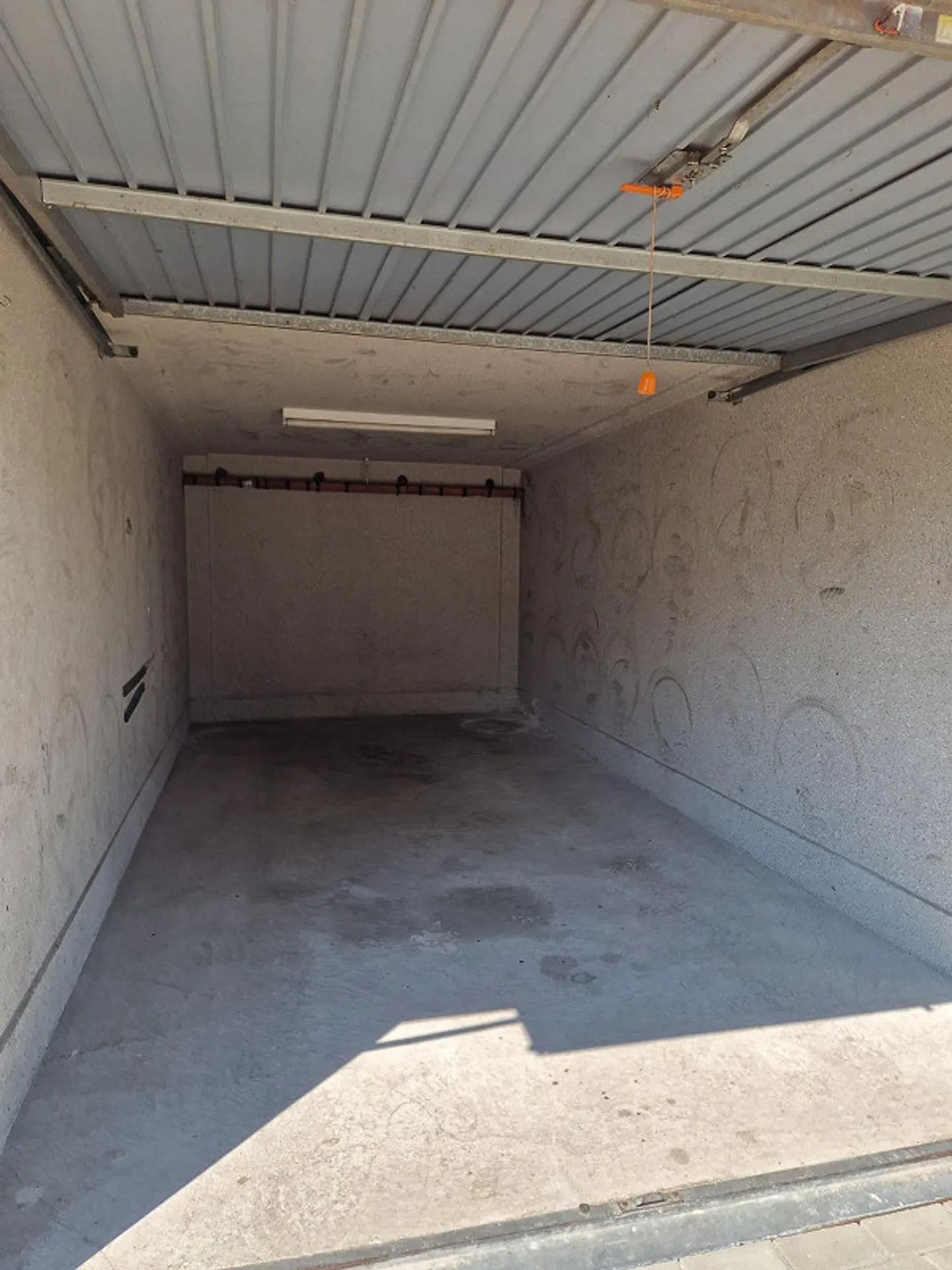 Geräumige Garage zu Vermieten in Erlen - Foto 3 von 4