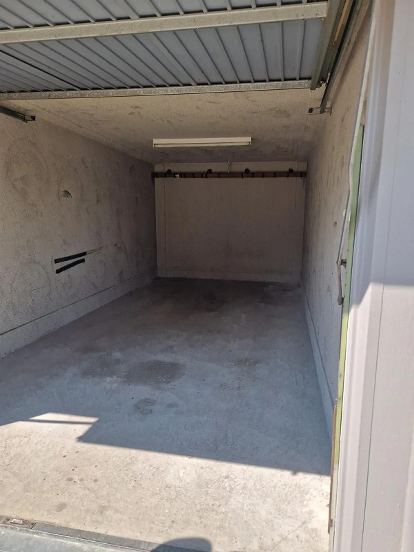 Geräumige Garage zu Vermieten in Erlen - Foto 2 von 4
