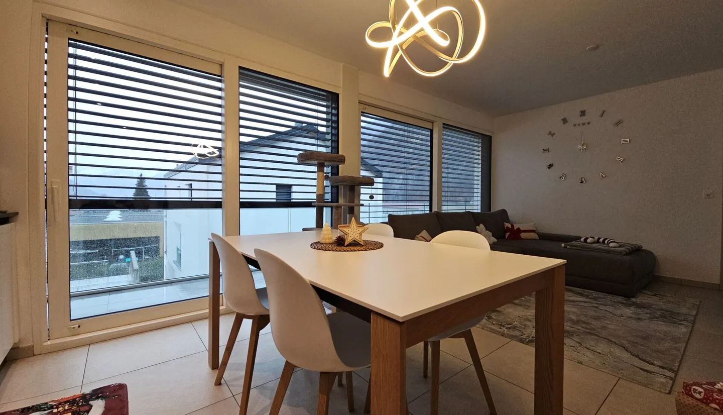 APPARTAMENTO 3.5 LOCALI ULTIMO PIANO - Foto 6 di 12