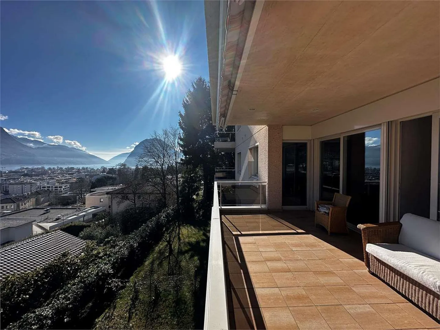 Réf. 2645 Résidence Élégante de 400 m² avec Vue sur le Lac à Lugano - Photo 5 sur 13