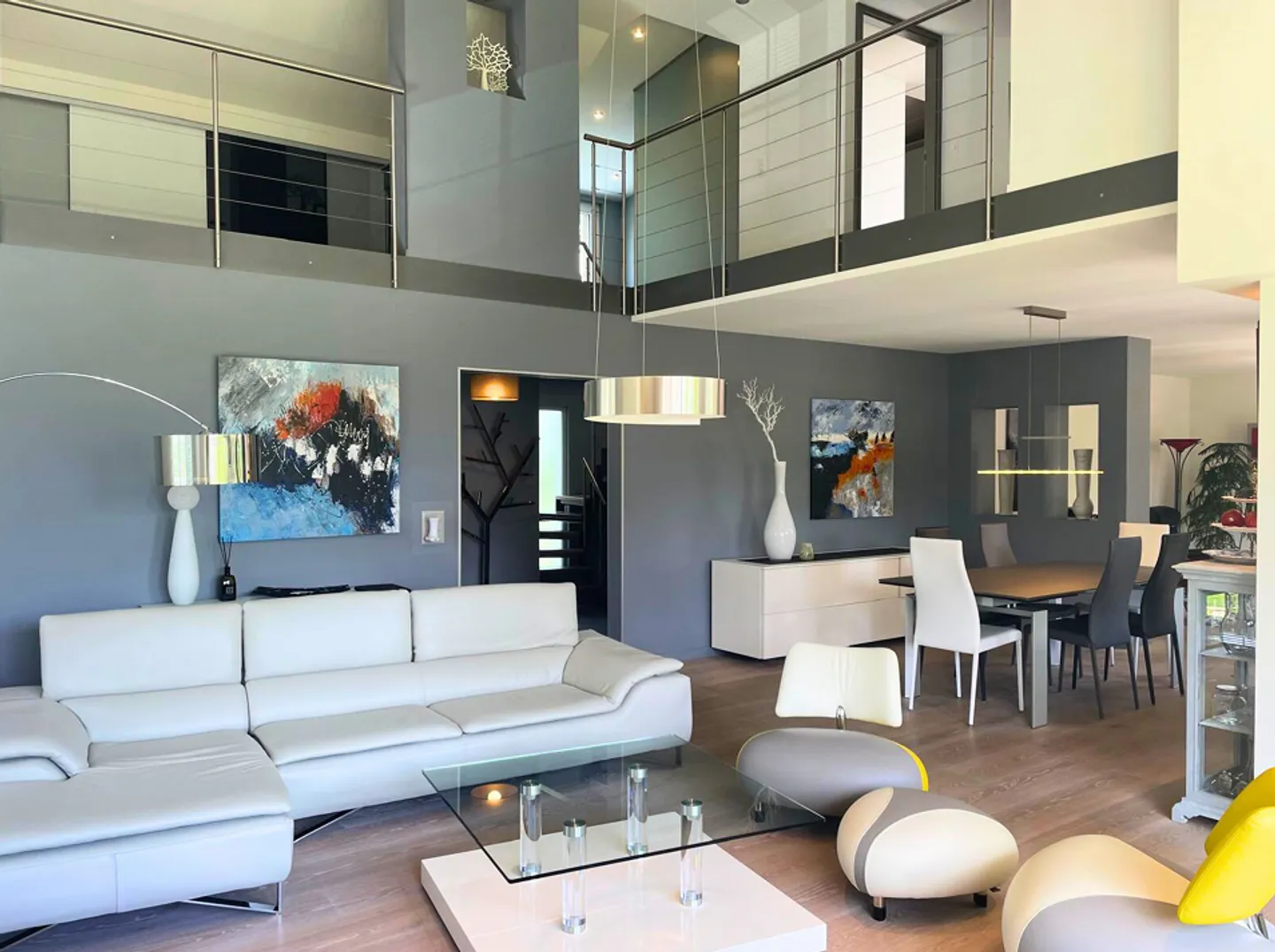 Single-family house with 6 rooms - Photo 3 of 11