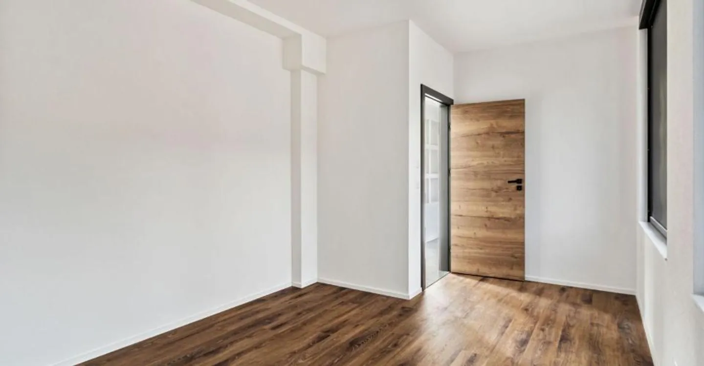 Courtelary, magnificent 4.5 room apartment on the ground floor - Photo 7 of 11