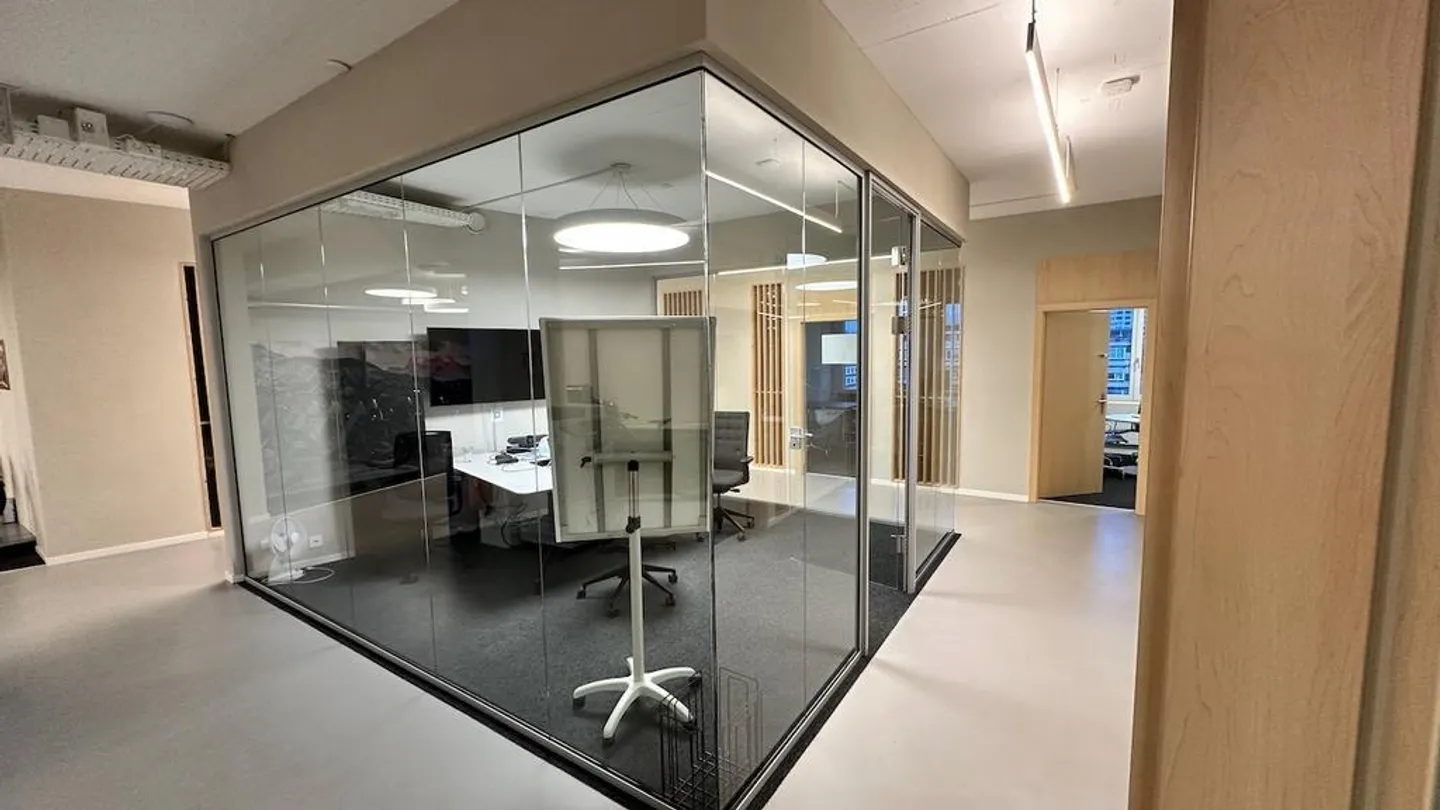 Spazio commerciale versatile in una posizione privilegiata! - Foto 4 di 6