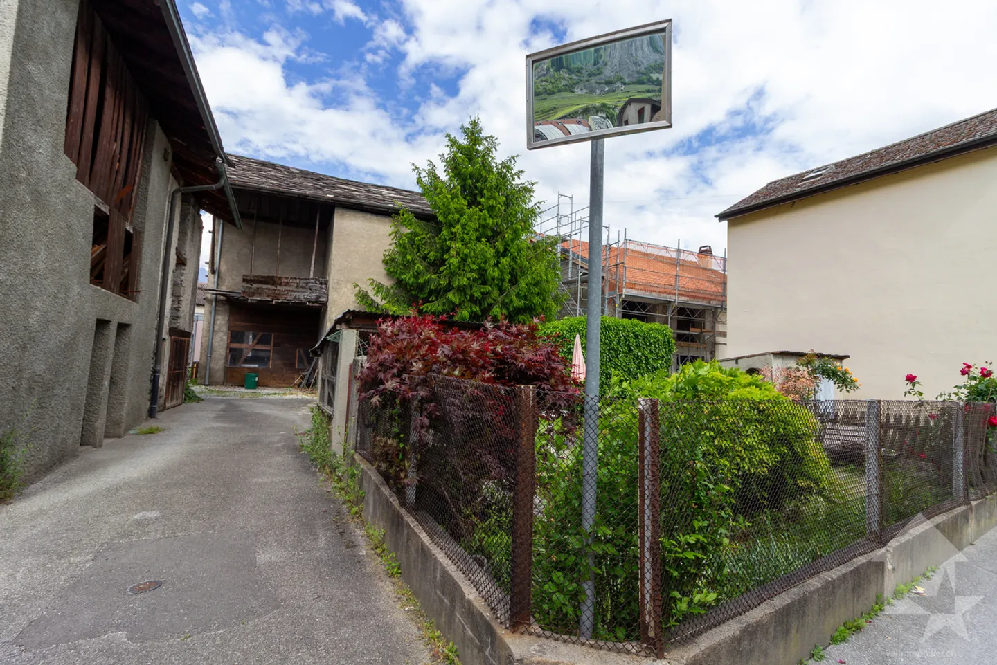 Maison villageoise à rénover entièrement - Photo 4 sur 8