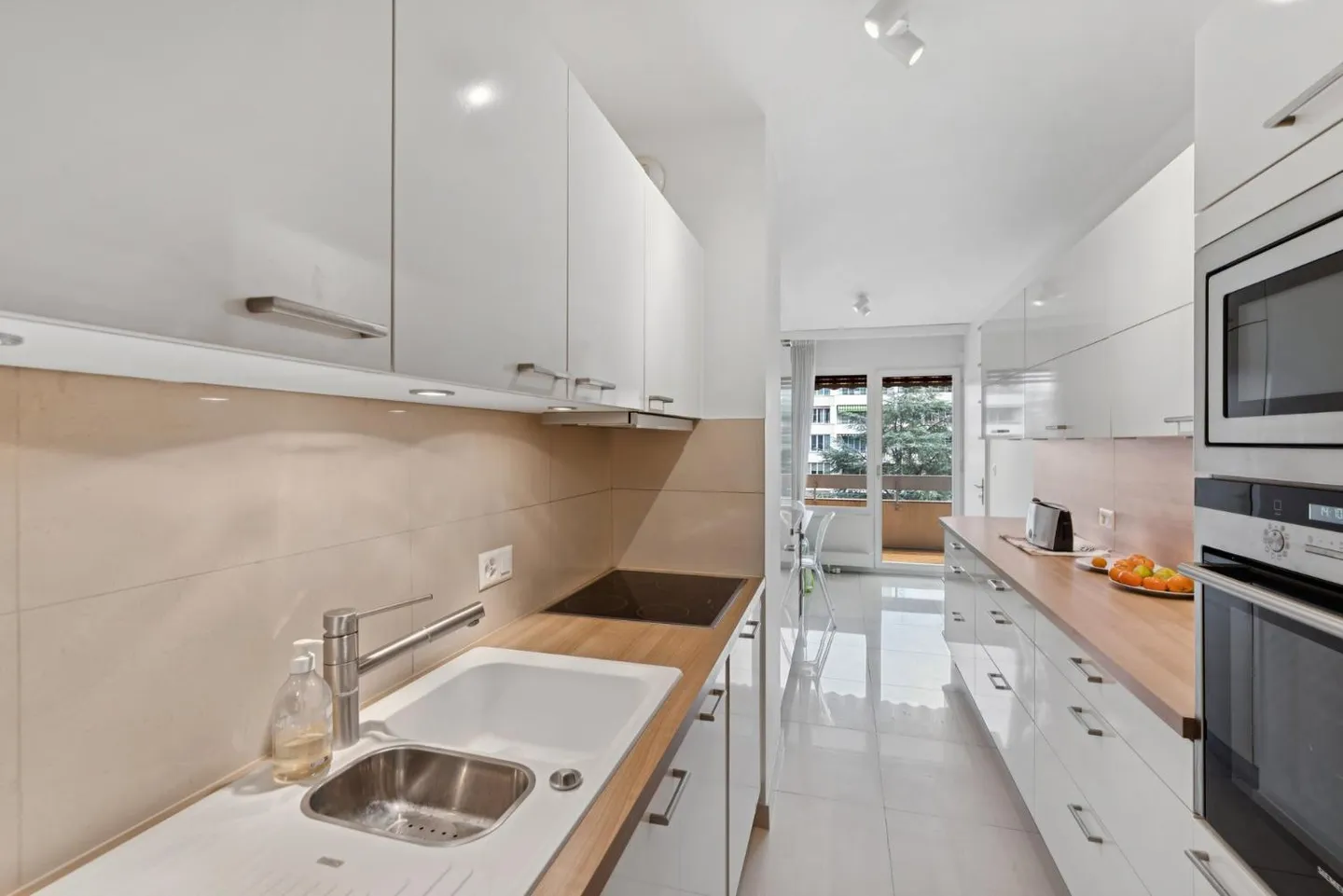 4-room apartment - Photo 3 of 12