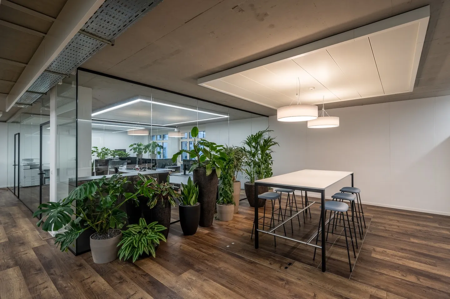 *** Superbe espace de bureau dans un emplacement central *** - Photo 6 sur 8