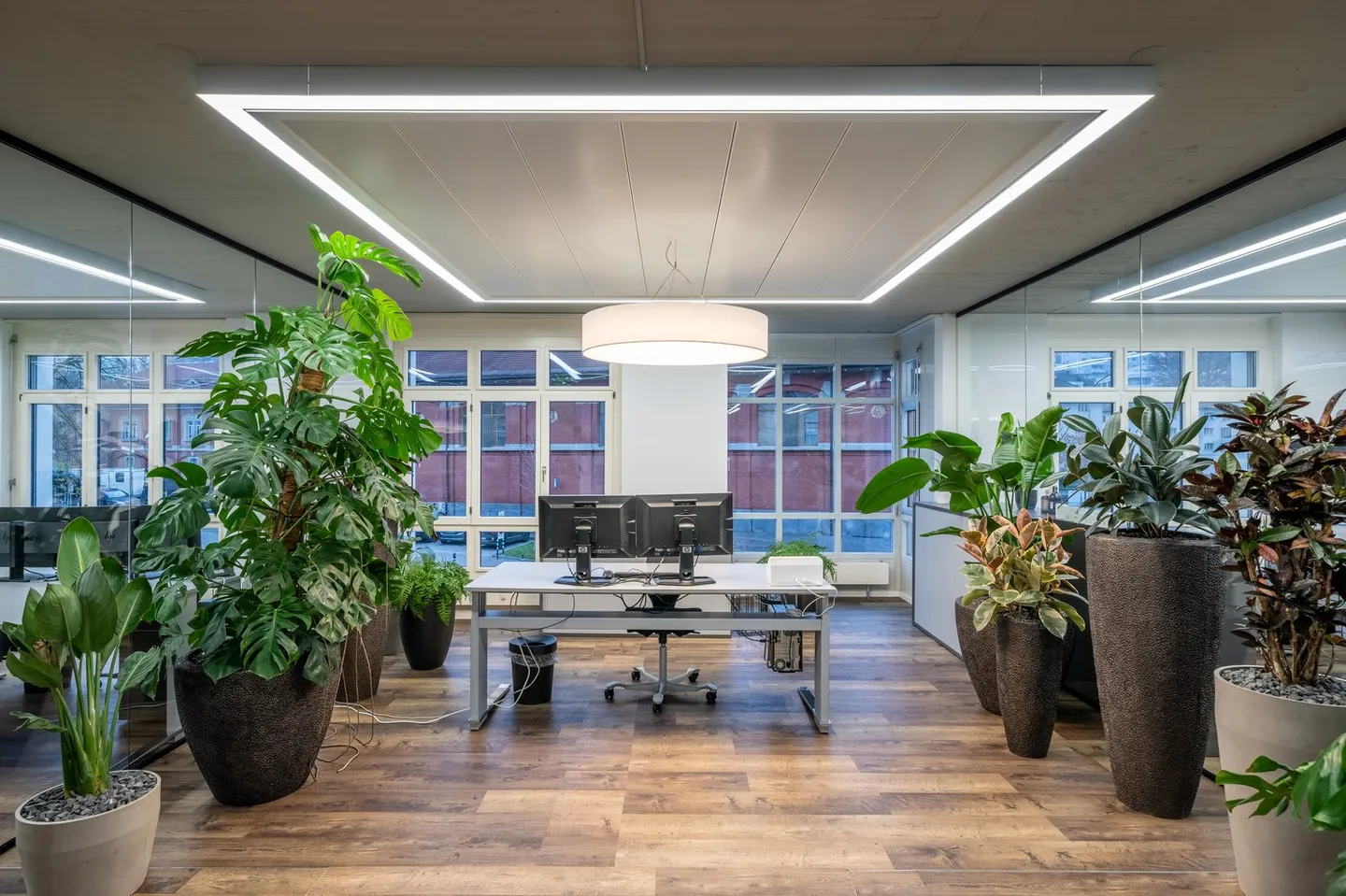 *** Superbe espace de bureau dans un emplacement central *** - Photo 8 sur 8