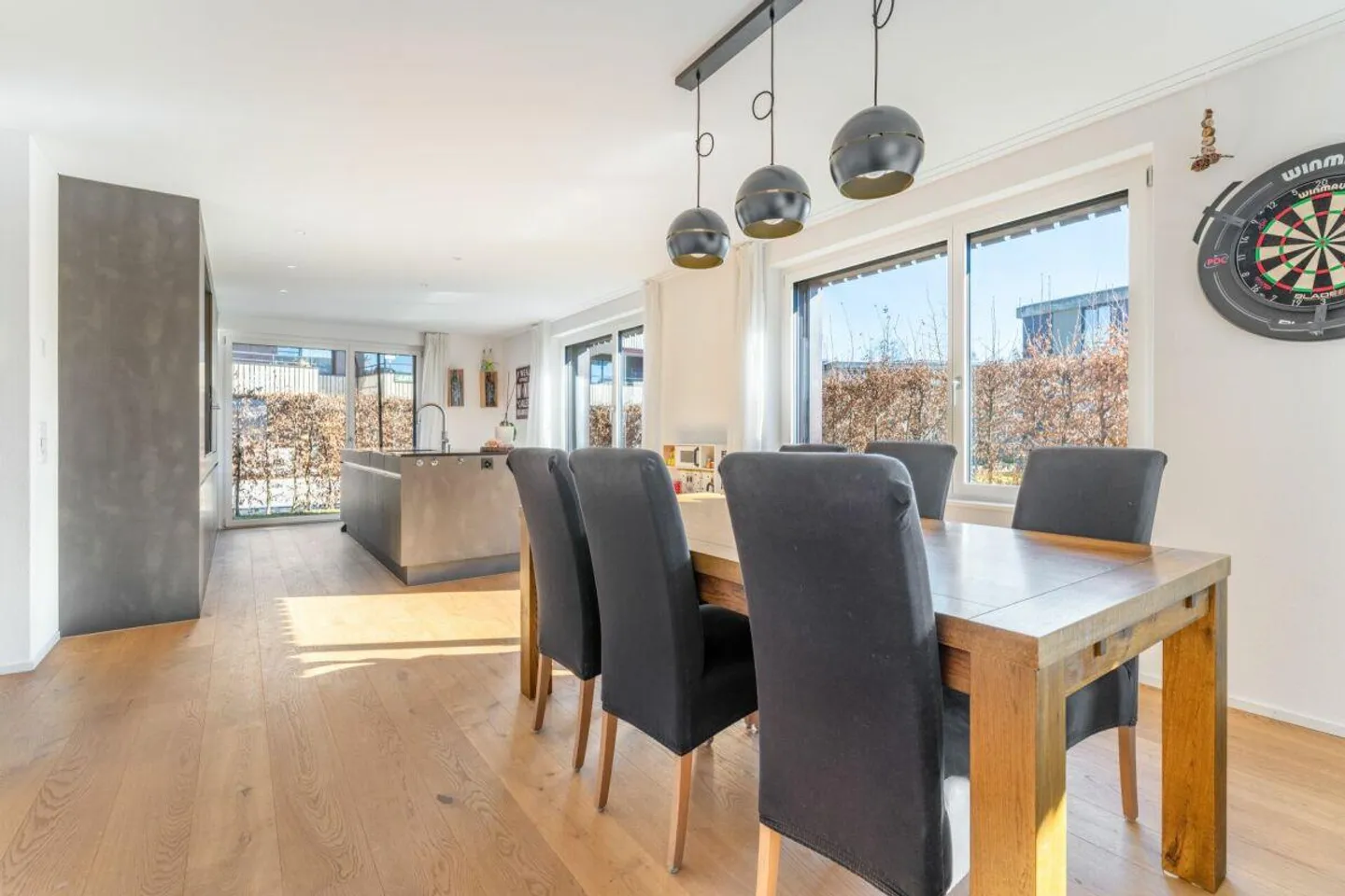 Appartamento giardino moderno e soleggiato di 4 ½ locali con grande terrazza (procedura d'asta) - Foto 6 di 12