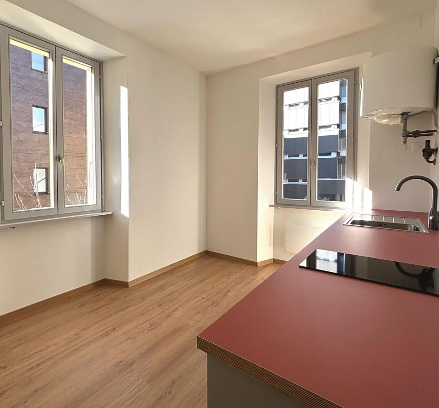 Spazioso ufficio in centro città - Foto 9 di 13