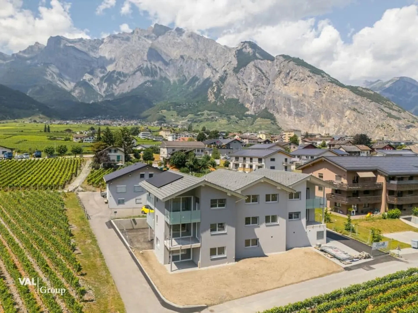 Magnifico attico di 3,5 stanze nuovo con balcone - Foto 8 di 9