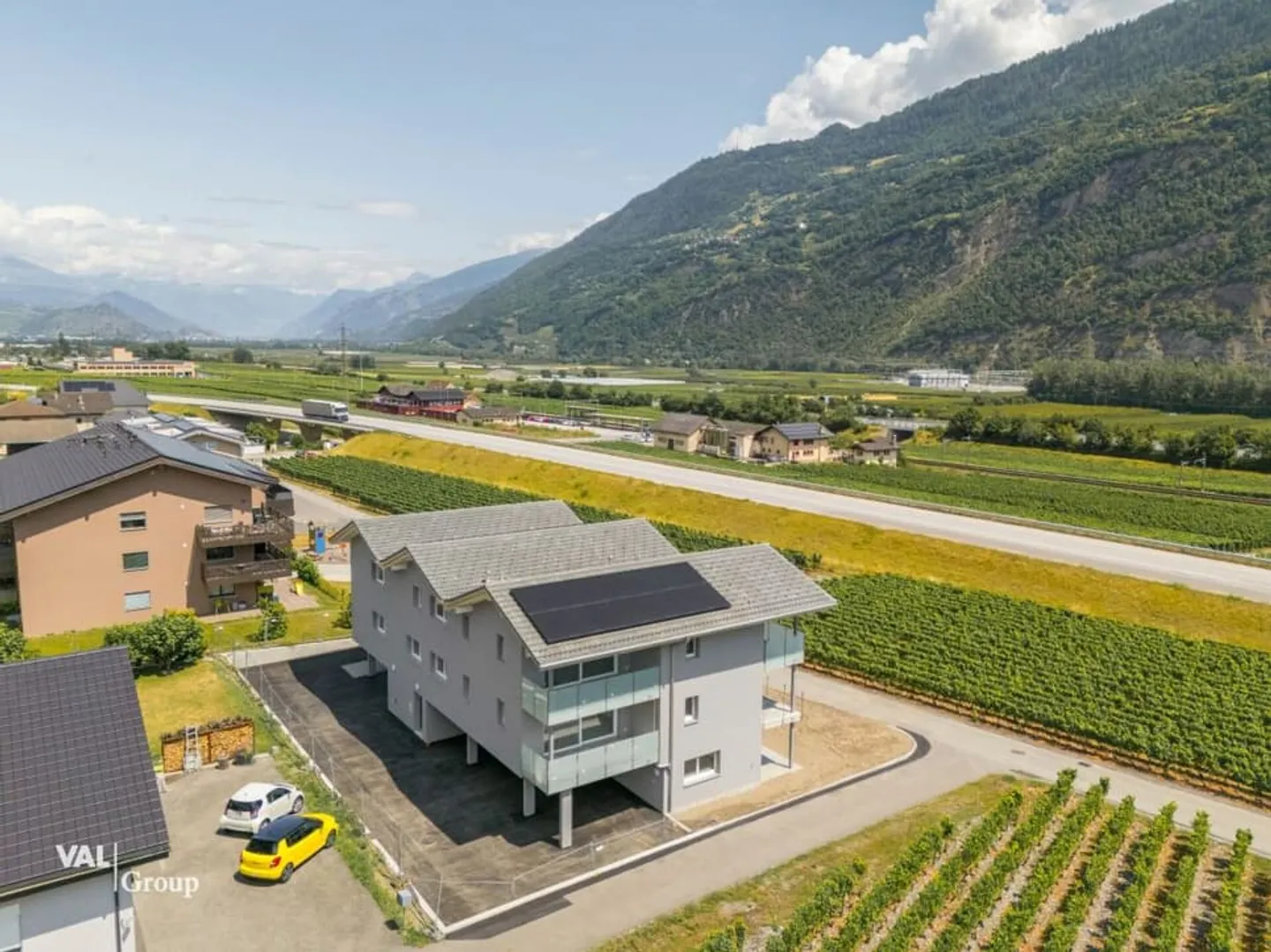 Magnifico attico di 3,5 stanze nuovo con balcone - Foto 9 di 9