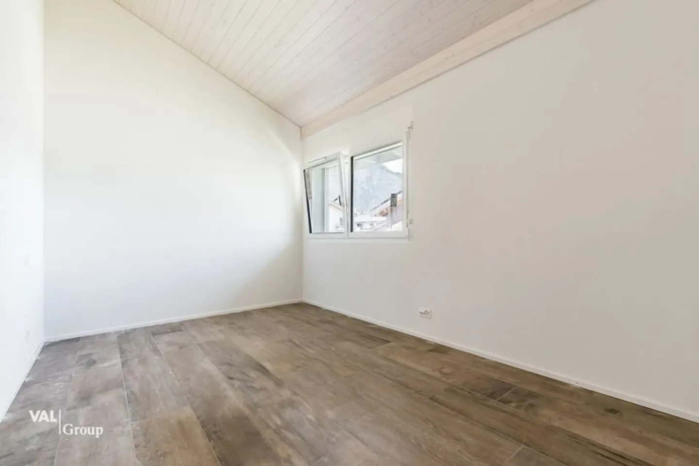 Magnifico attico di 3,5 stanze nuovo con balcone - Foto 6 di 9