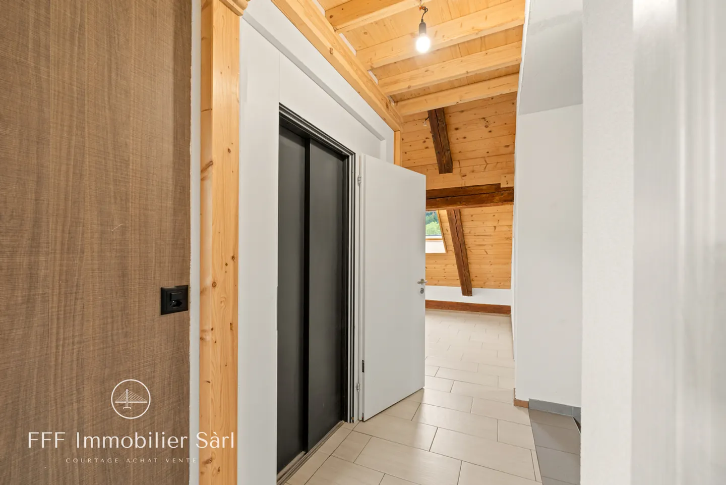 Charming Attic Apartment with Castle View - Photo 10 of 19