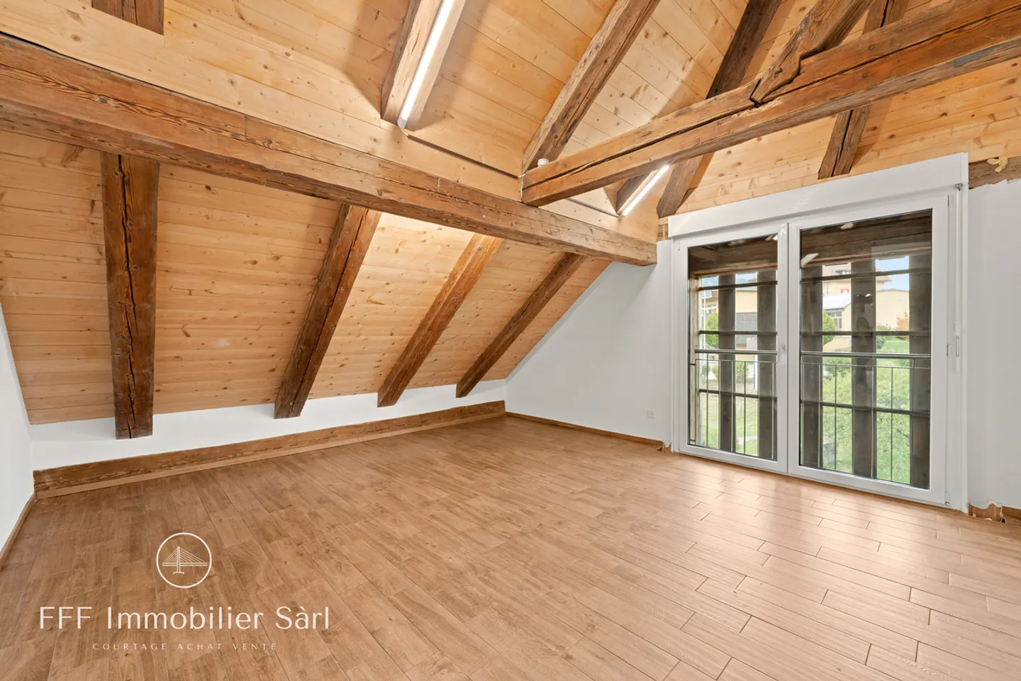 Charming Attic Apartment with Castle View - Photo 11 of 19