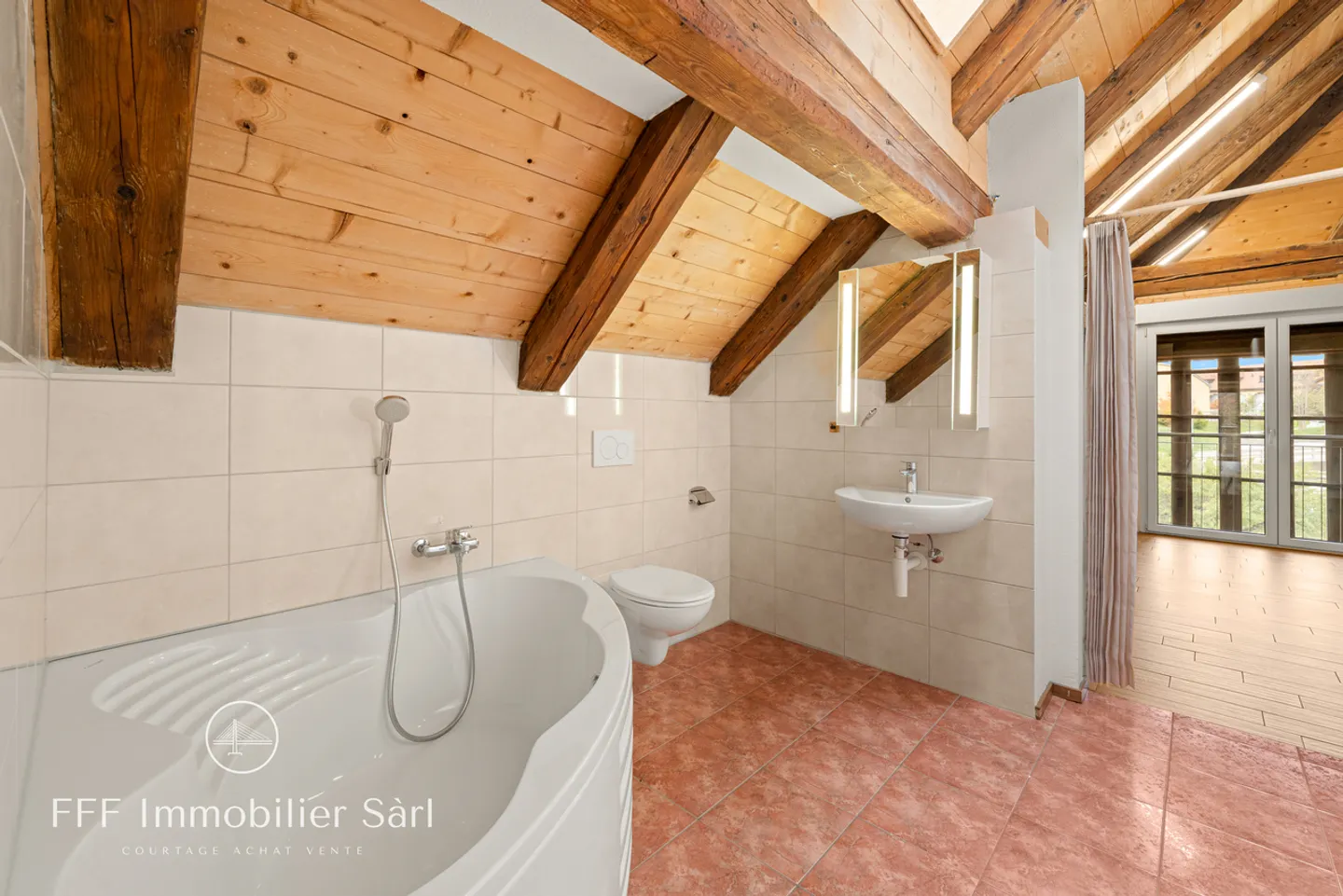 Charming Attic Apartment with Castle View - Photo 12 of 19