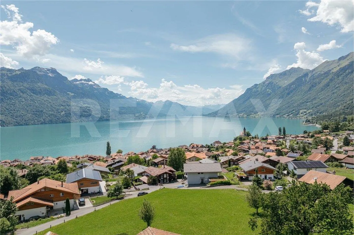 Fantastique parcelle de terrain à bâtir avec vue sur le lac dans un emplacement absolument calme - Photo 6 sur 11