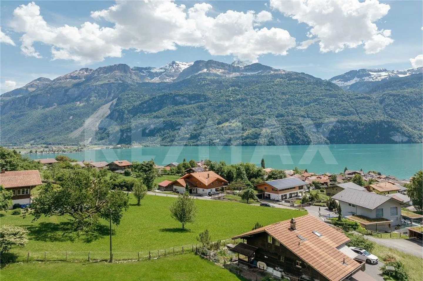 Fantastique parcelle de terrain à bâtir avec vue sur le lac dans un emplacement absolument calme - Photo 9 sur 11