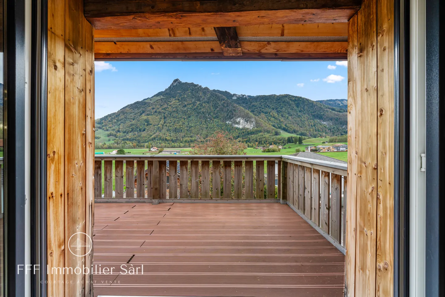 Charming Attic Apartment with Castle View - Photo 16 of 19
