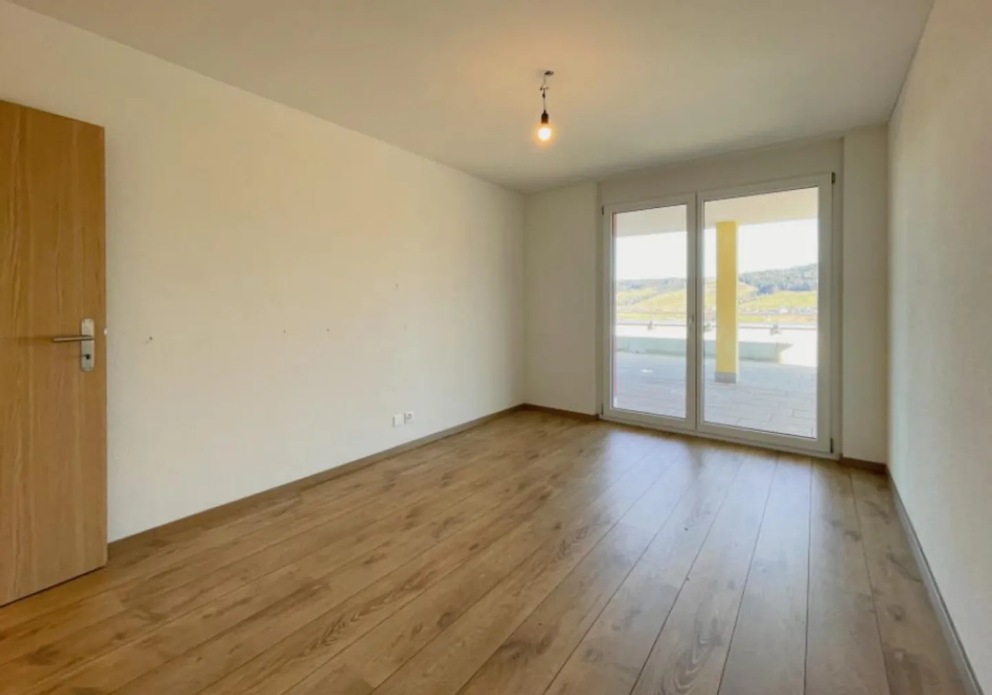 Appartamento attico con grande terrazza - Foto 7 di 12