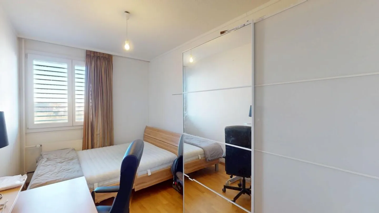 Geräumige Wohnung in grüner Lage - Foto 6 von 7