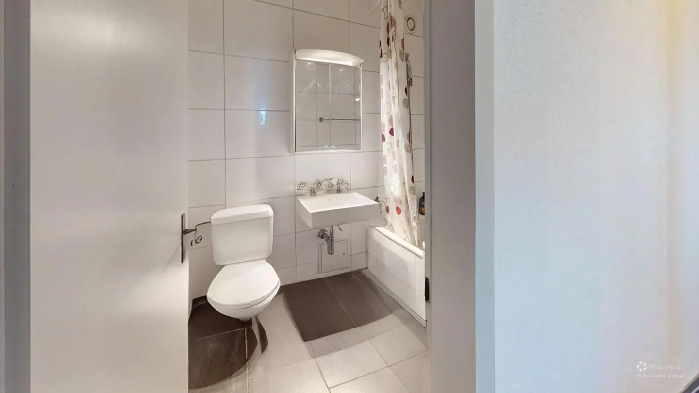 Geräumige Wohnung in grüner Lage - Foto 7 von 7