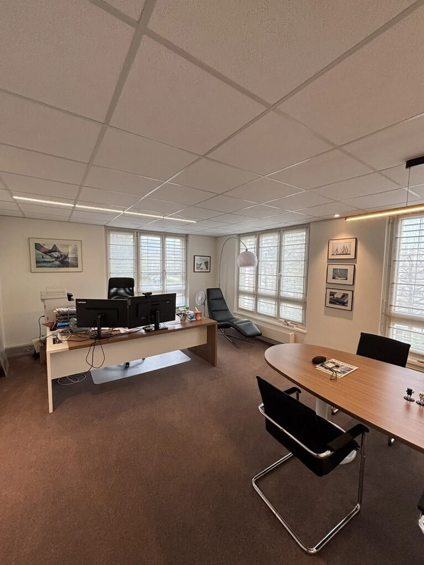 Grande surface commerciale à Nyon - Photo 2 sur 8