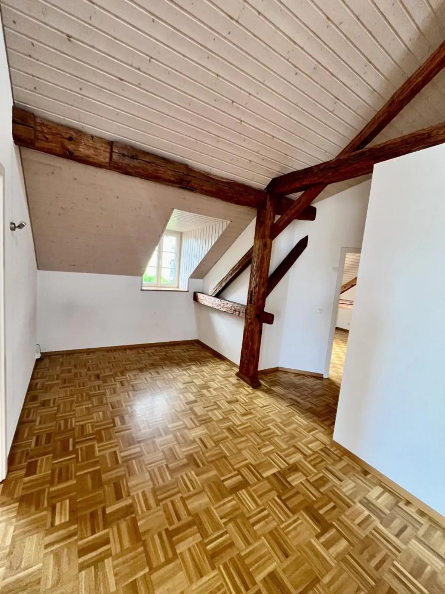Charmant Appartement 4.5 pièces - Photo 4 sur 13