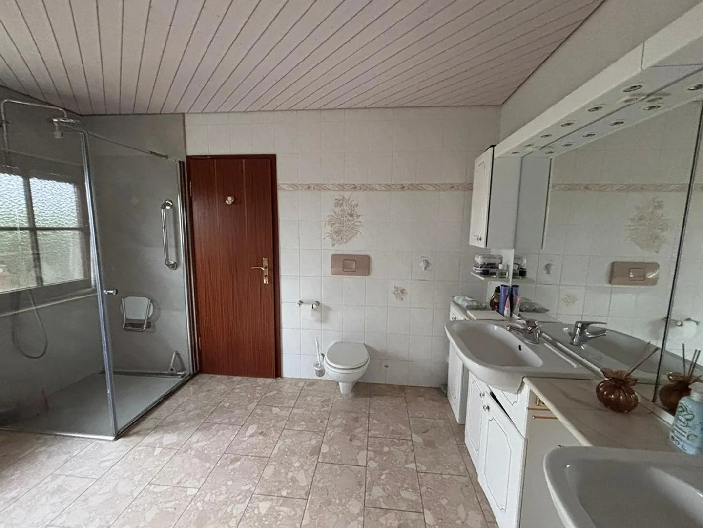 Freistehendes Einfamilienhaus mit Panoramablick - Foto 15 von 20