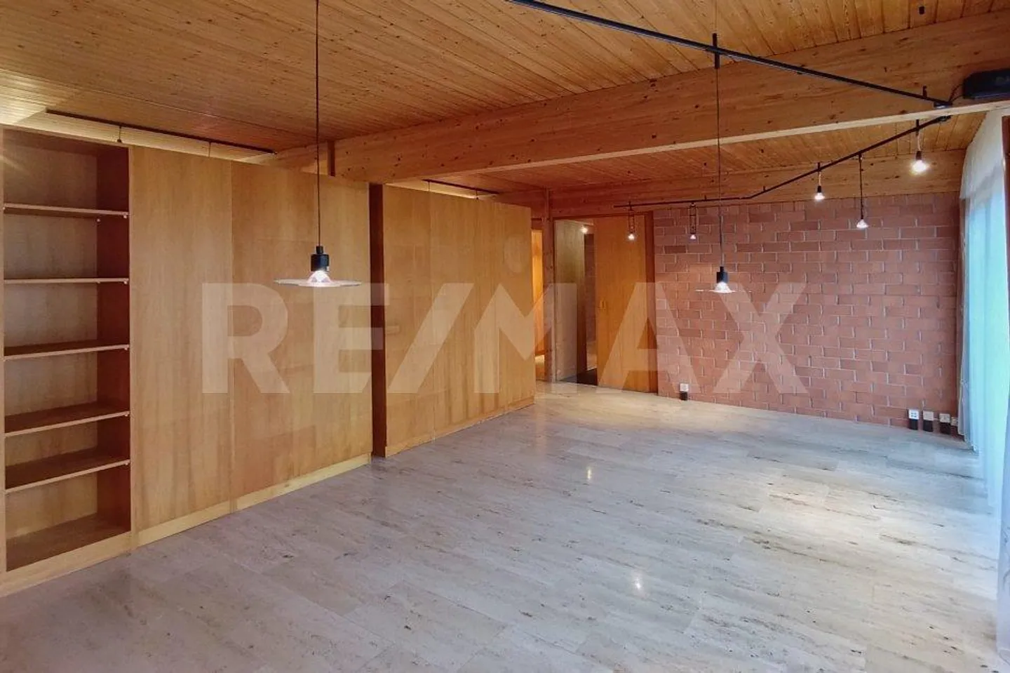 Einfamilienhaus im Bungalow-Stil mit Wellness-Oase und grossem Garten - Foto 9 von 13