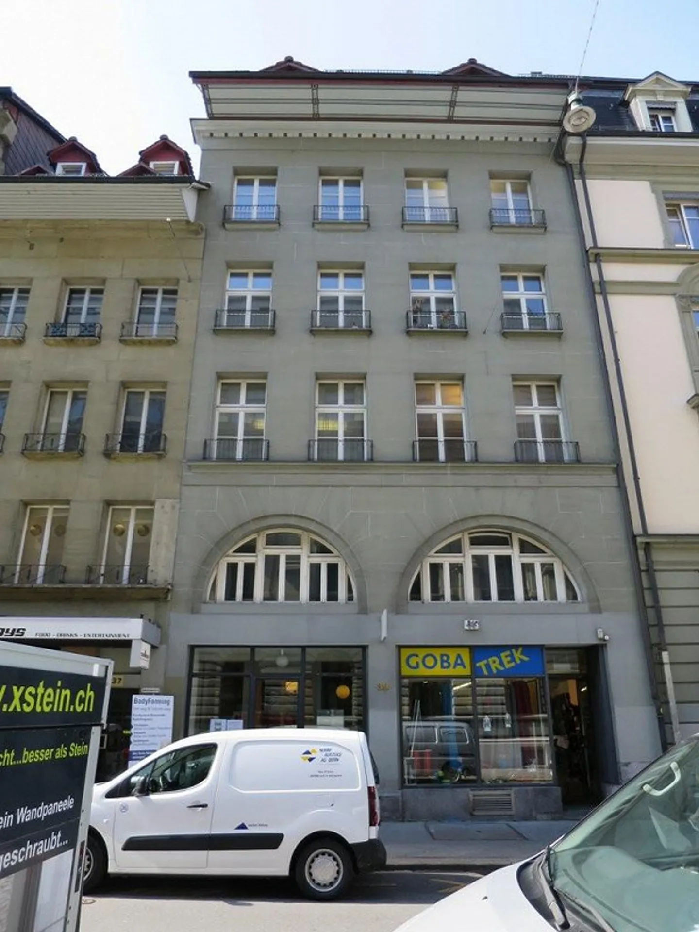 Espace de vente spacieux près de la gare - Photo 1 sur 9