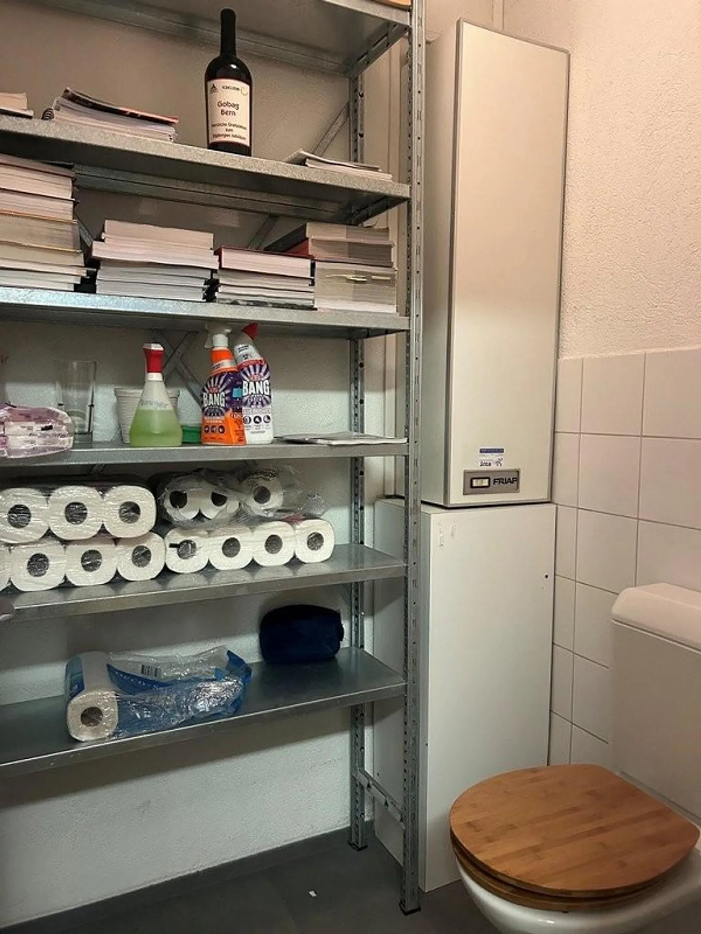 Espace de vente spacieux près de la gare - Photo 5 sur 9