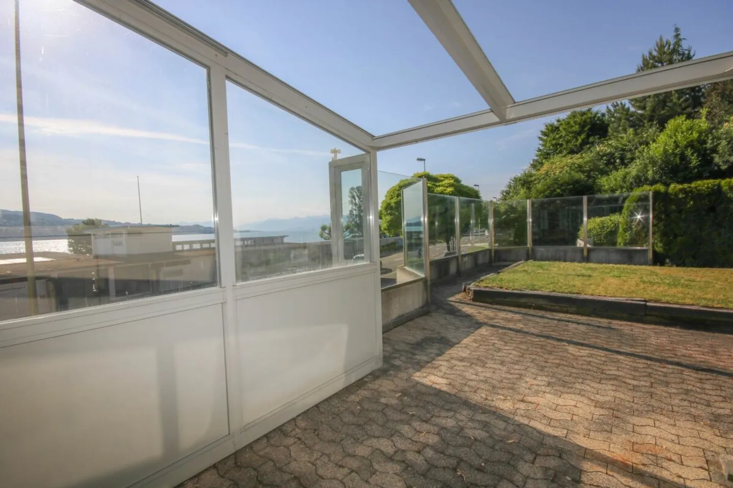 Appartement 3.5 pièces avec vue magnifique sur le lac - Photo 3 sur 10