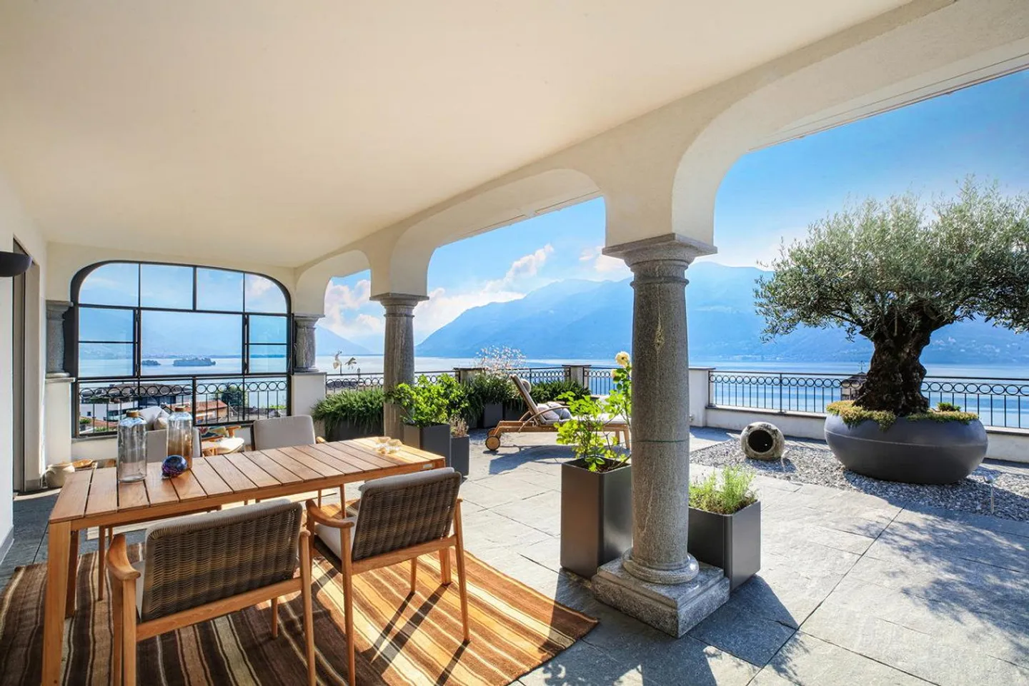 La Nobile | TI - Photo 3 of 5