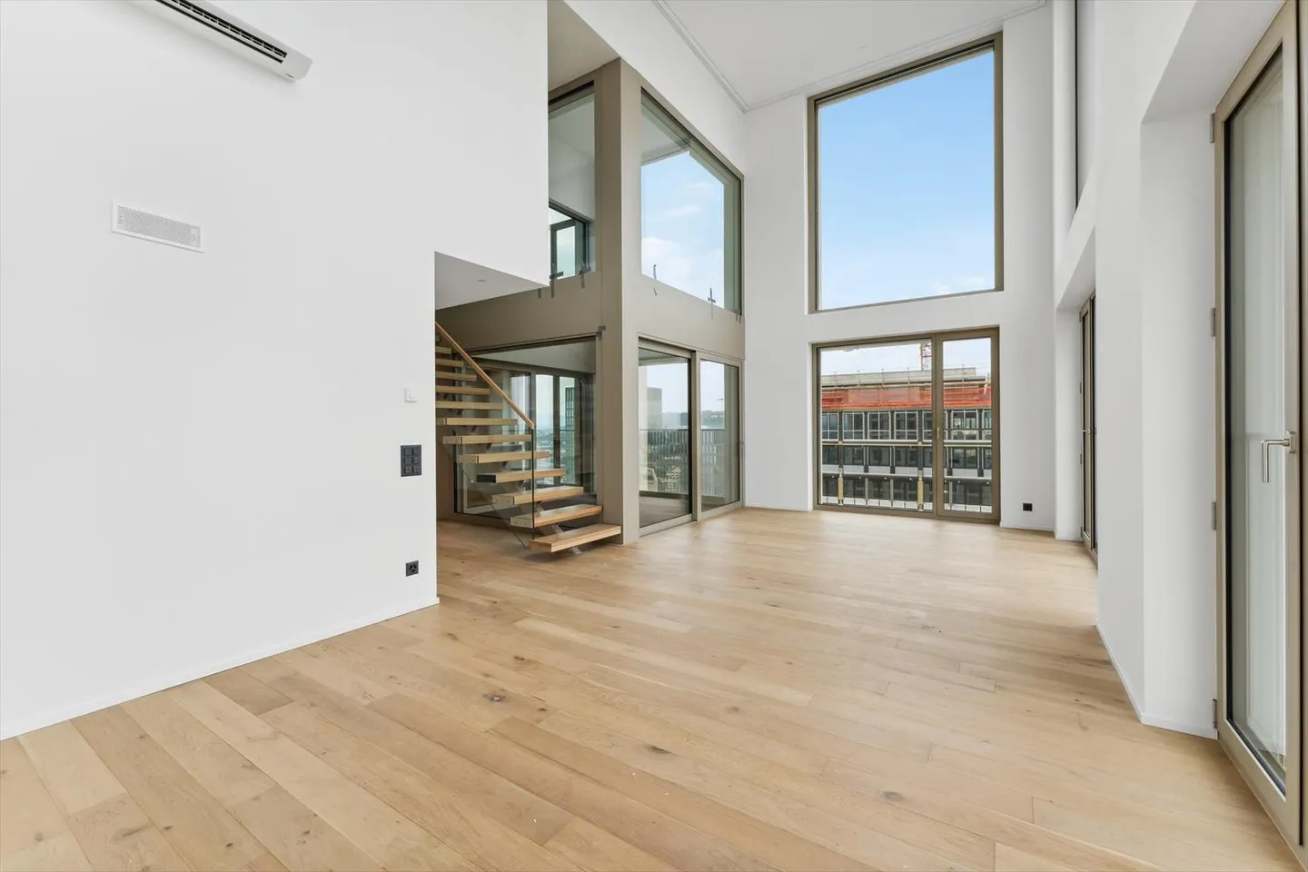 Vivere moderno nella Torre 55! - Foto 1 di 10