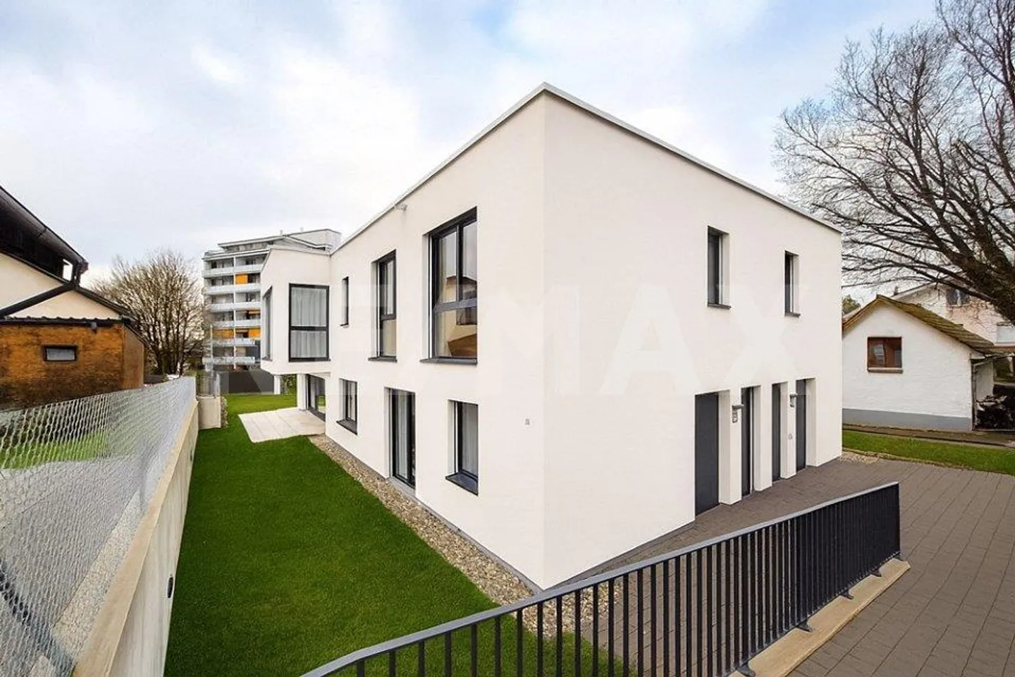 Moderne Doppelhaushälfte in Wohlen AG - Foto 1 von 13