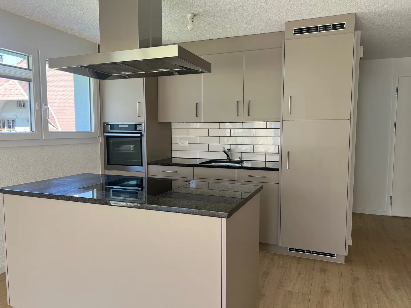 Geräumige 5.5-Zimmer Wohnung - Foto 2 von 13