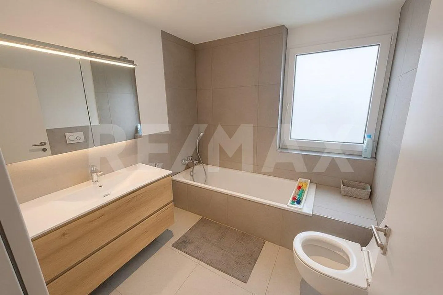 Moderne Doppelhaushälfte in Wohlen AG - Foto 5 von 13