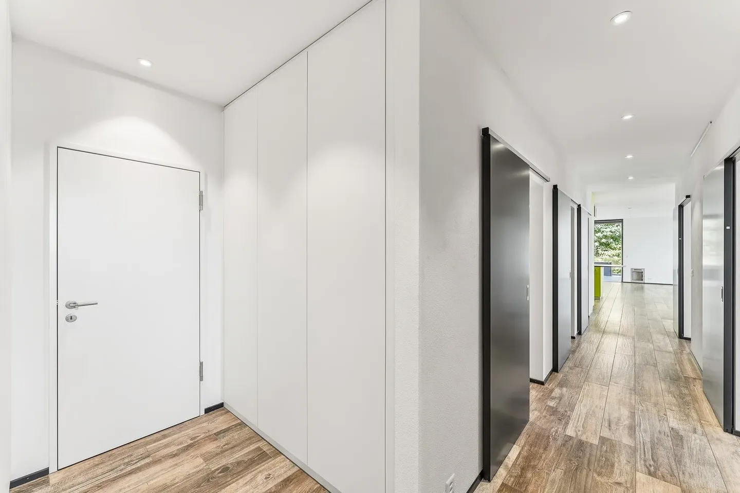 Stilvolle Wohnung mit Stadtblick - Foto 4 von 24