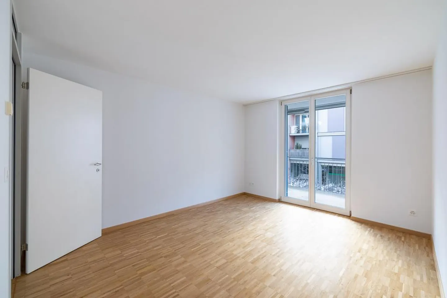 Bright 3.5-room apartment with beautiful balcony - Photo 8 of 10