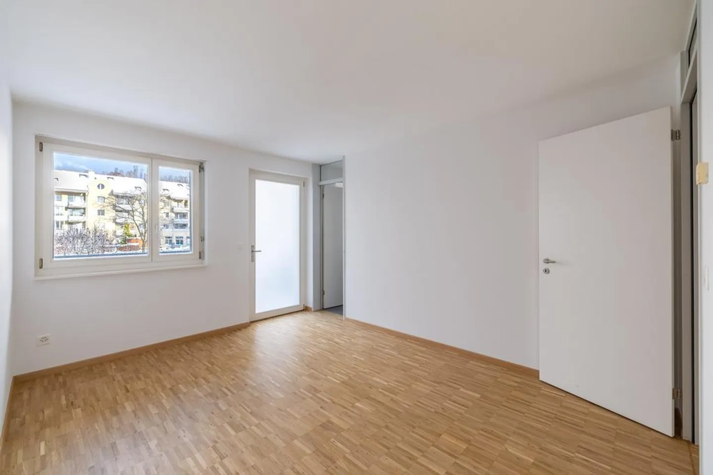 Bright 3.5-room apartment with beautiful balcony - Photo 9 of 10