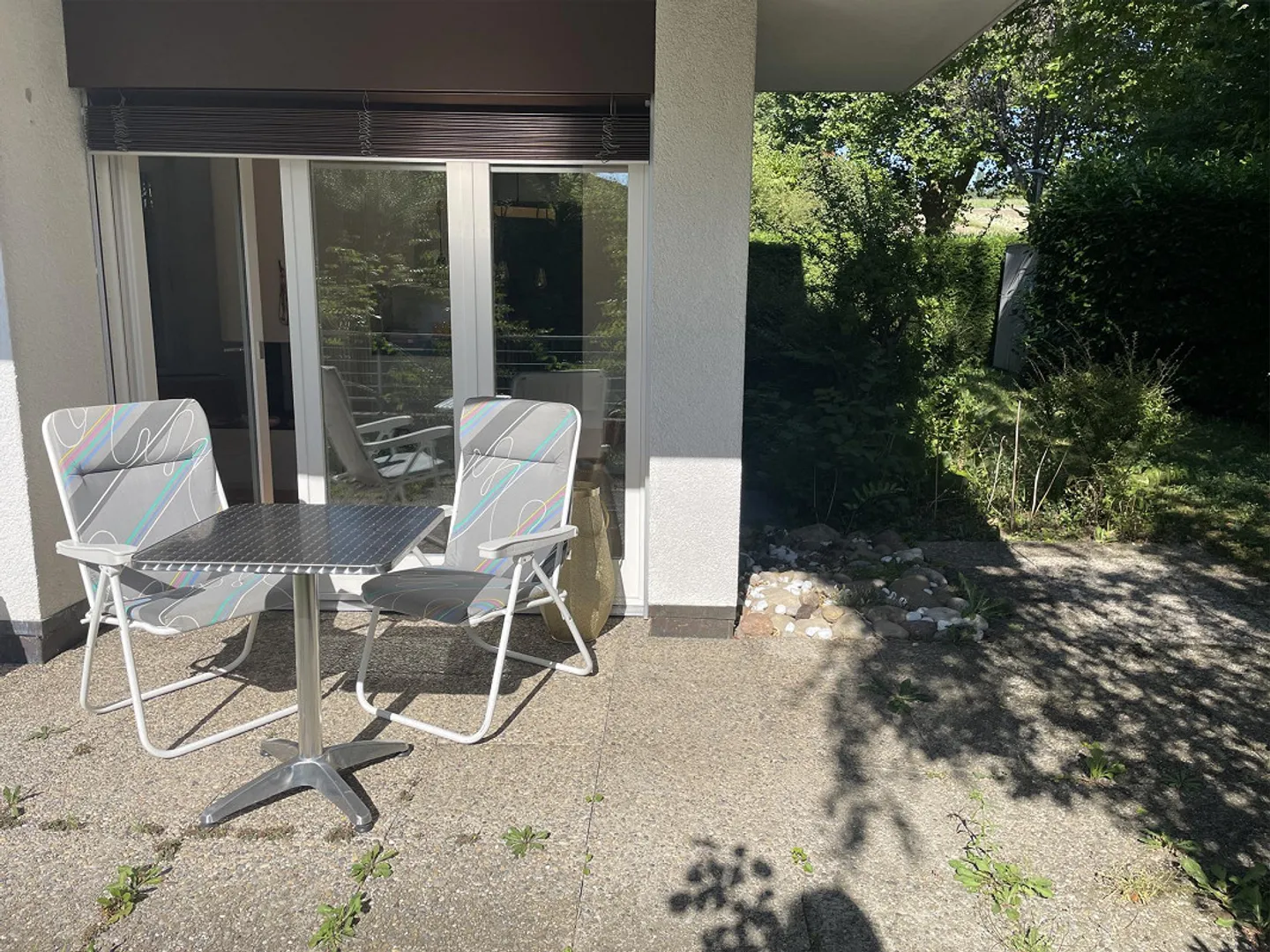 Küsnacht: Fireplace, Parking Space, Bathtub, Terrace & Private Garden - Photo 2 of 14