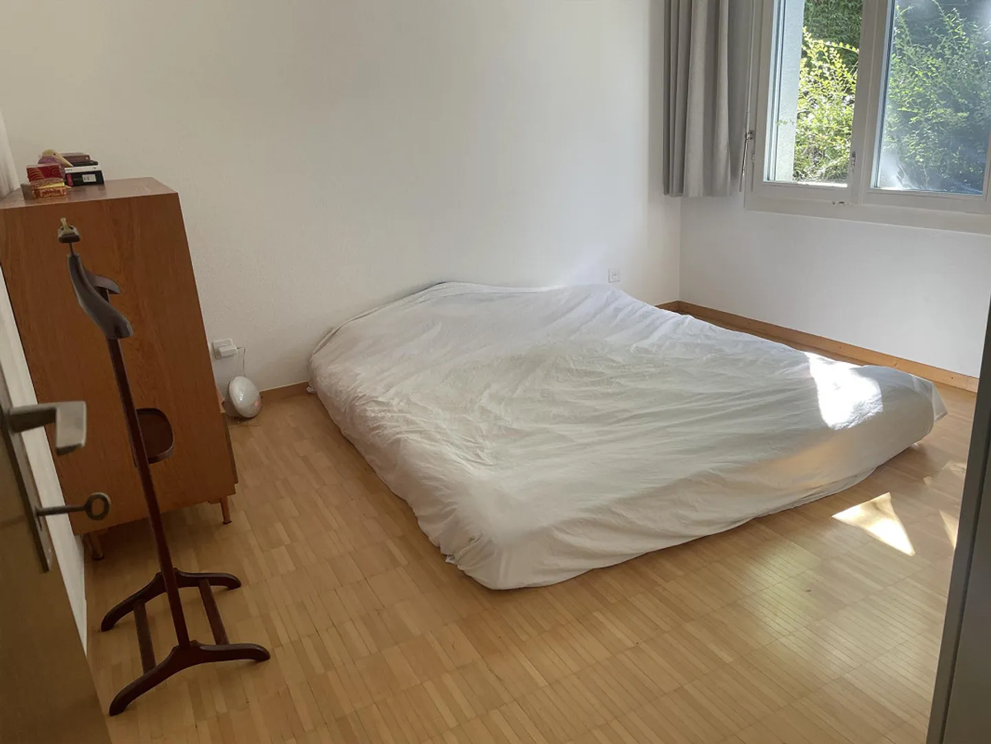 Küsnacht: Fireplace, Parking Space, Bathtub, Terrace & Private Garden - Photo 5 of 14