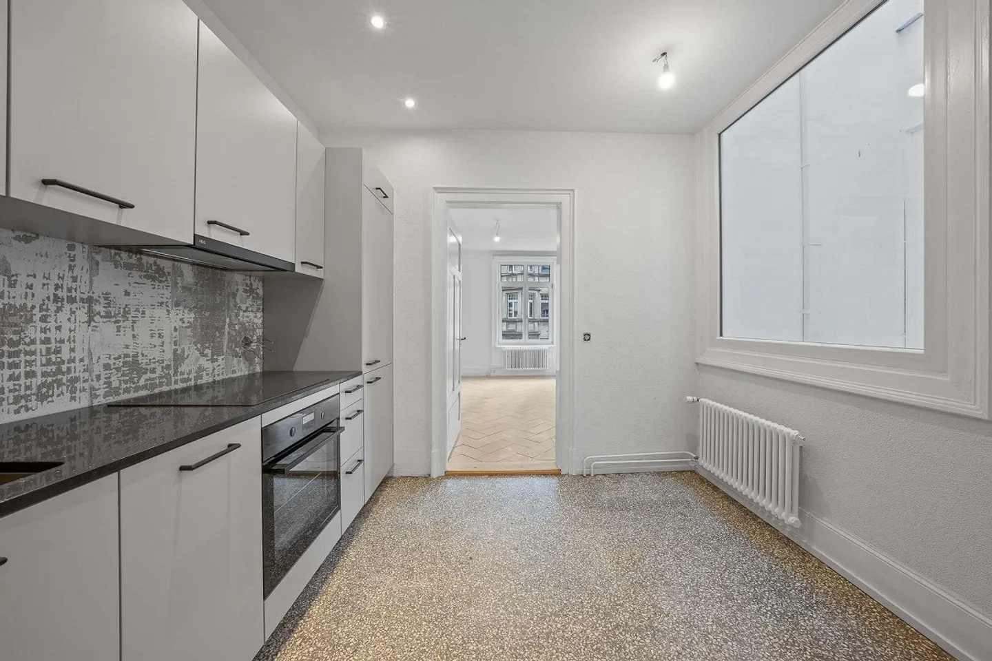 Incantevole appartamento di 3,5 stanze, appena ristrutturato e pronto per essere abitato - Foto 7 di 14