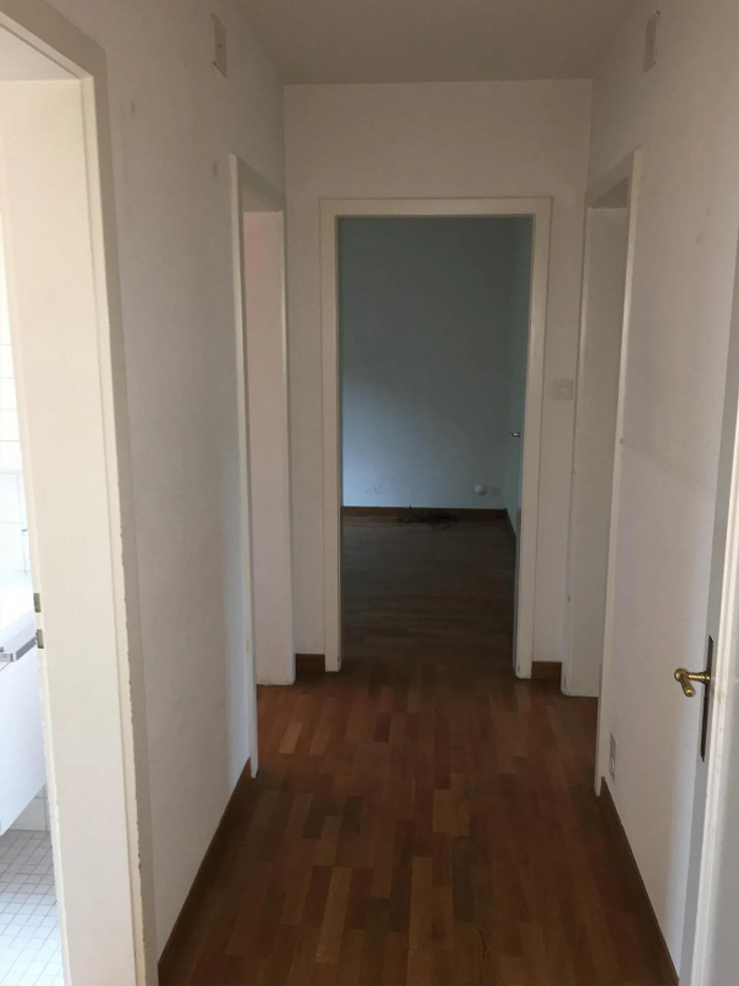 Geräumige Wohnung mit Balkon - Foto 8 von 8