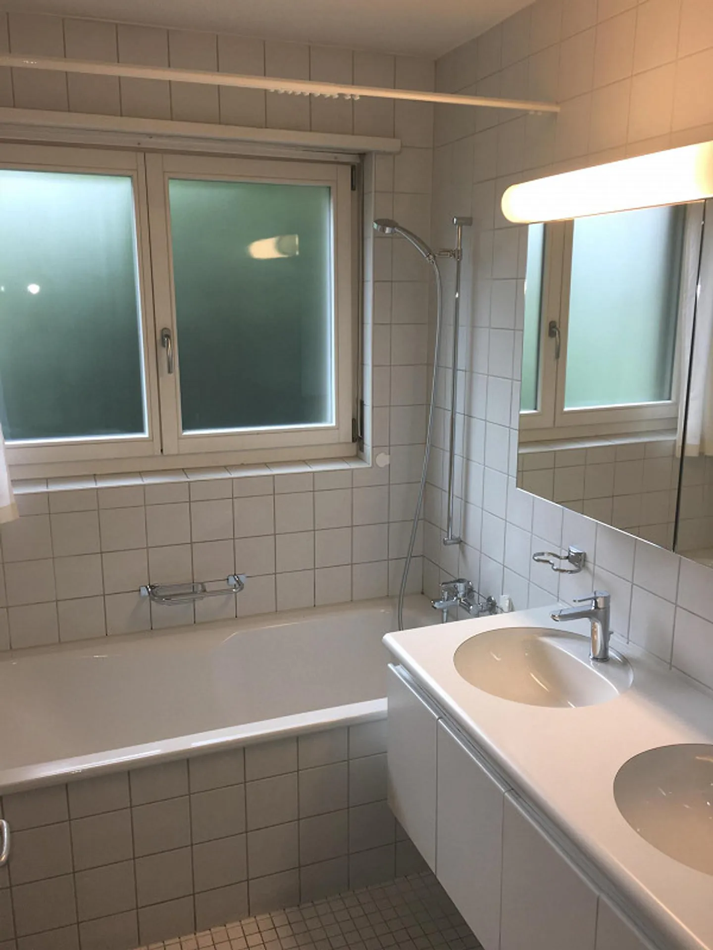 Geräumige Wohnung mit Balkon - Foto 3 von 8