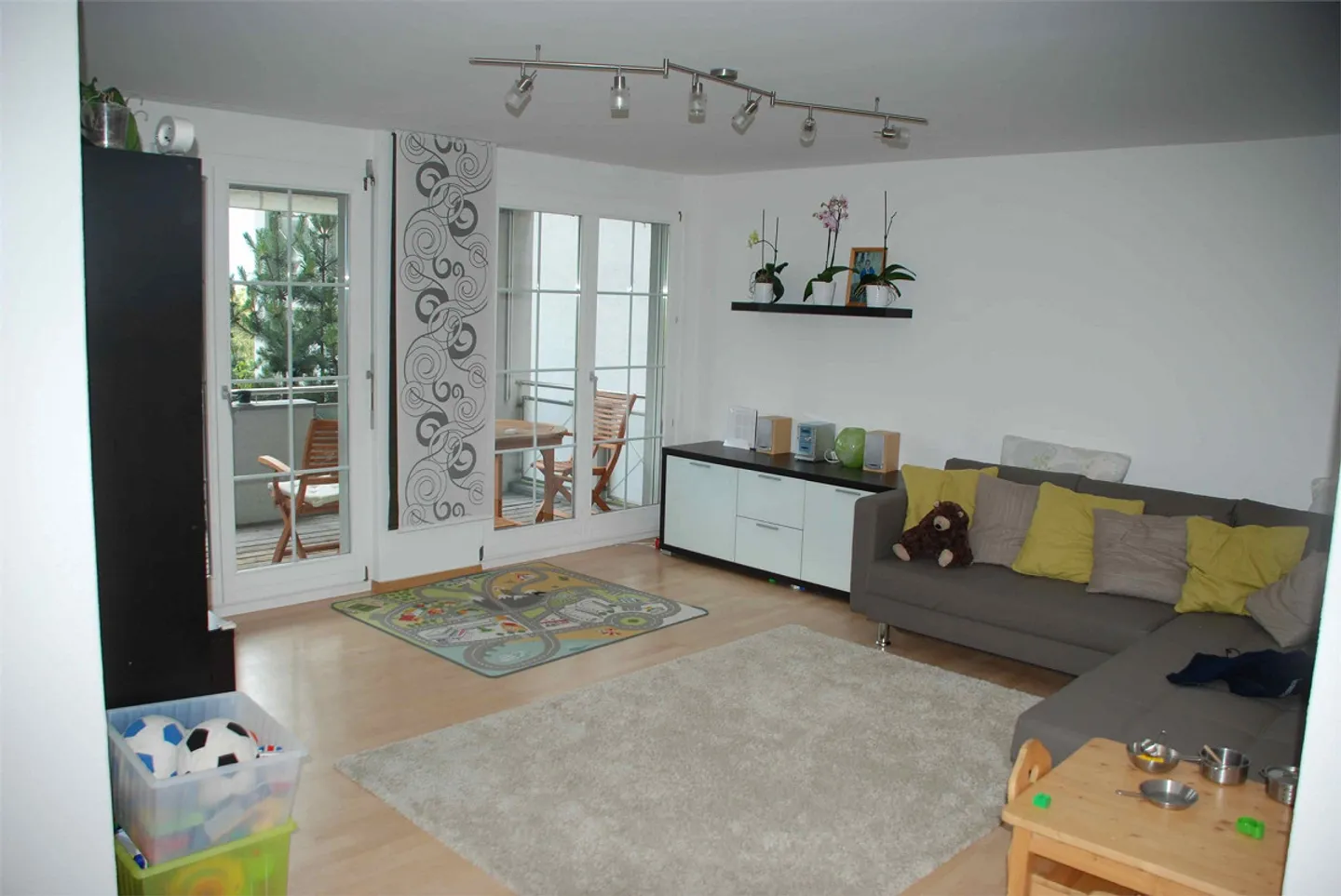 Sonnige 2 1/2-Zimmer-Wohnung/ MFH zur alta Dorfschmitta - Photo 4 sur 5