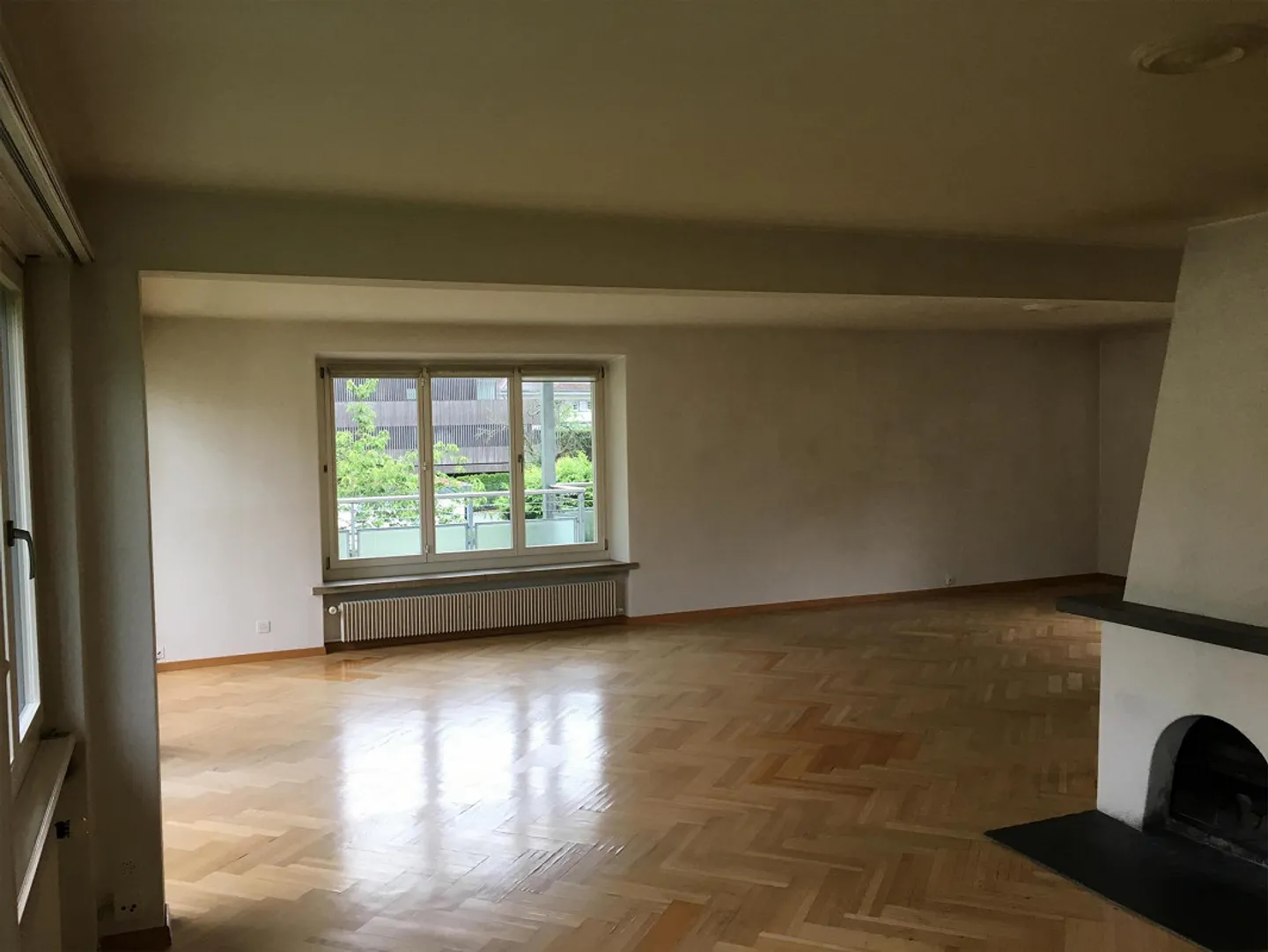 Geräumige Wohnung mit Balkon - Foto 4 von 8